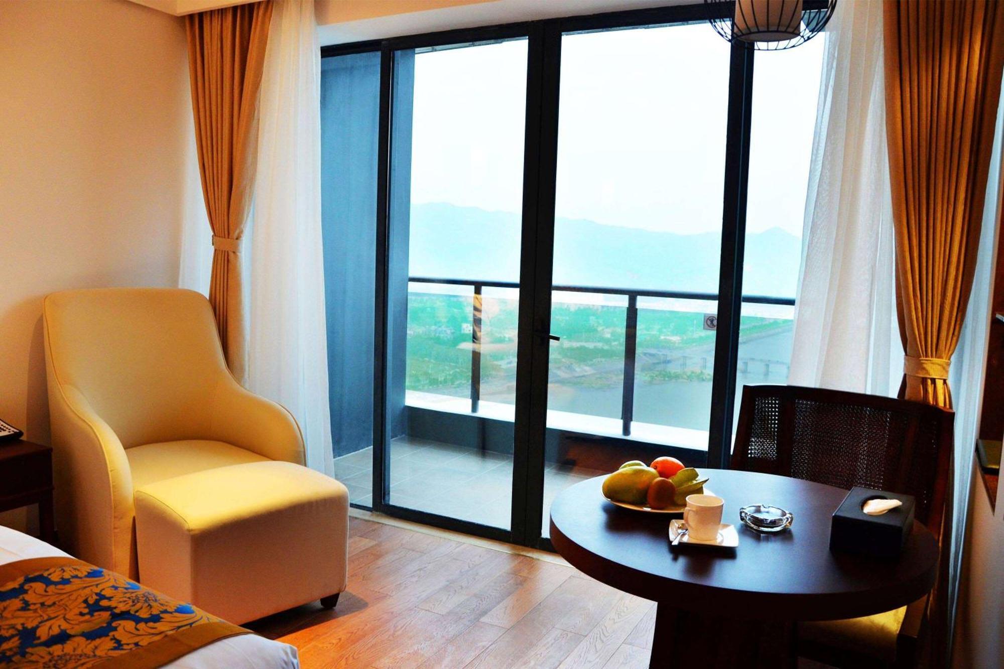 Wyndham Garden Hotel Lingshui  Εξωτερικό φωτογραφία